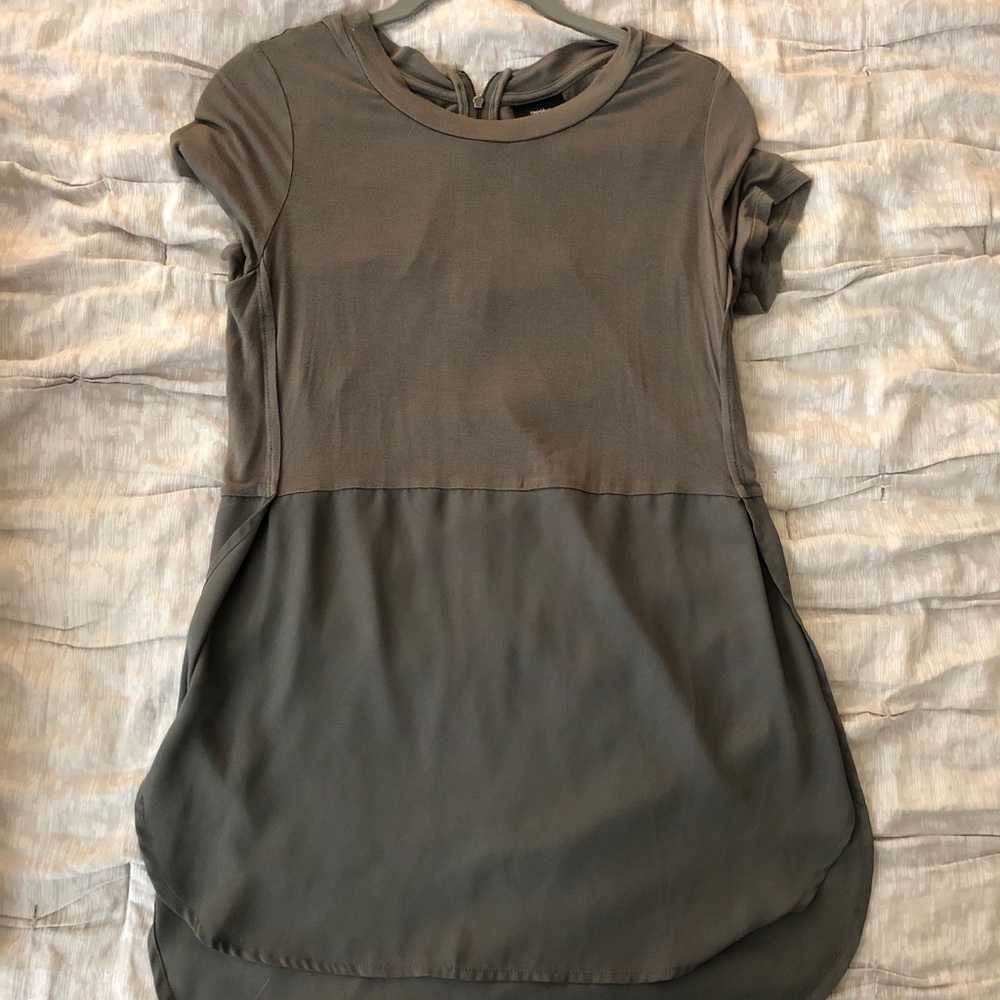 High low Target brand shirt with zipper detail